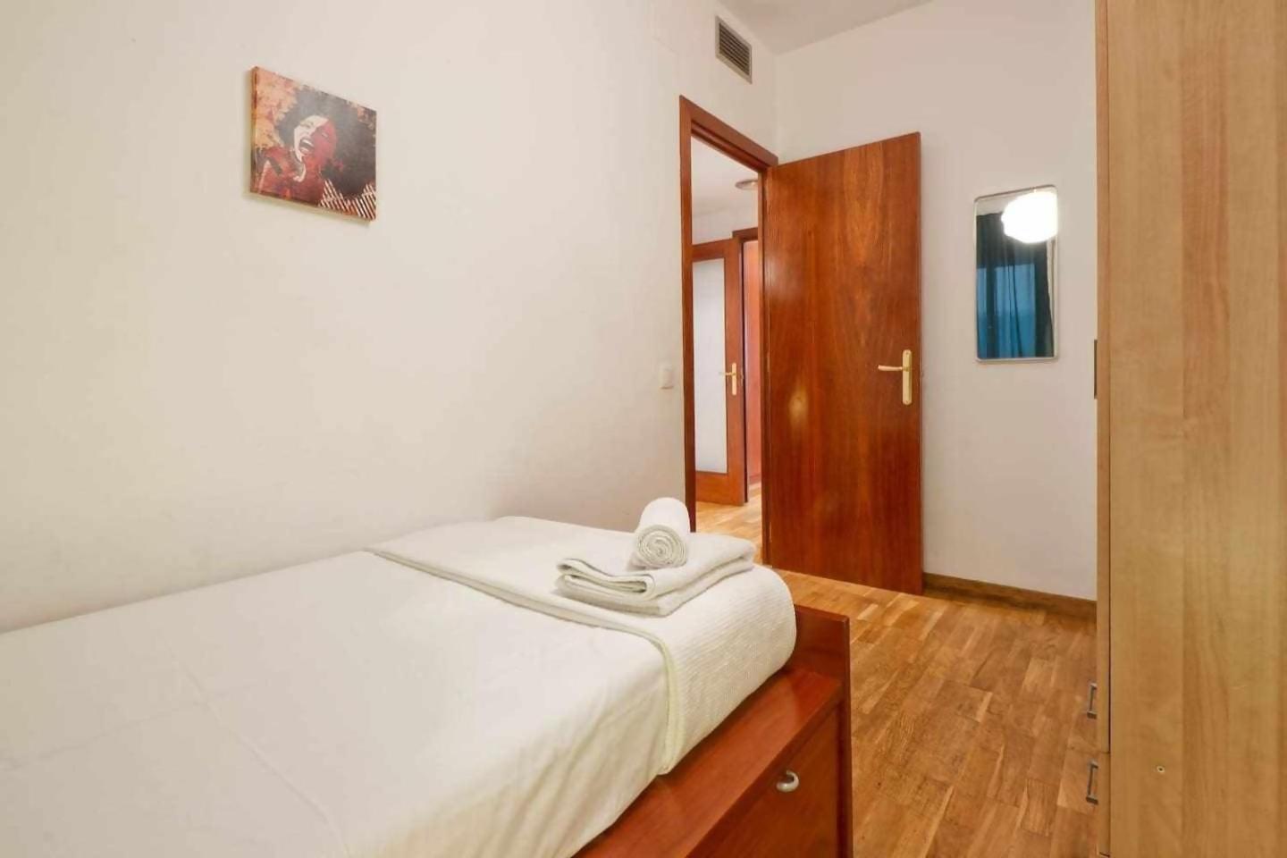 Comfortable 4 Rooms 2Bath W Balcony Barcelona Luaran gambar